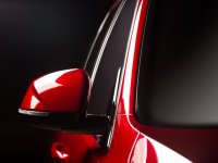 Đánh giá xe VinFast LUX SA2.0: Gương chiếu hậu chỉnh gập điện tích hợp đèn báo rẽ...
