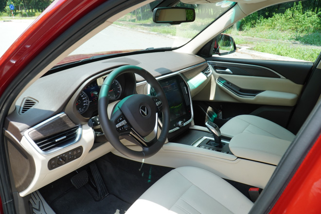 VinFast Lux SA vượt mặt Mazda CX-8 về doanh số bán xe tháng 5/2020 - 2